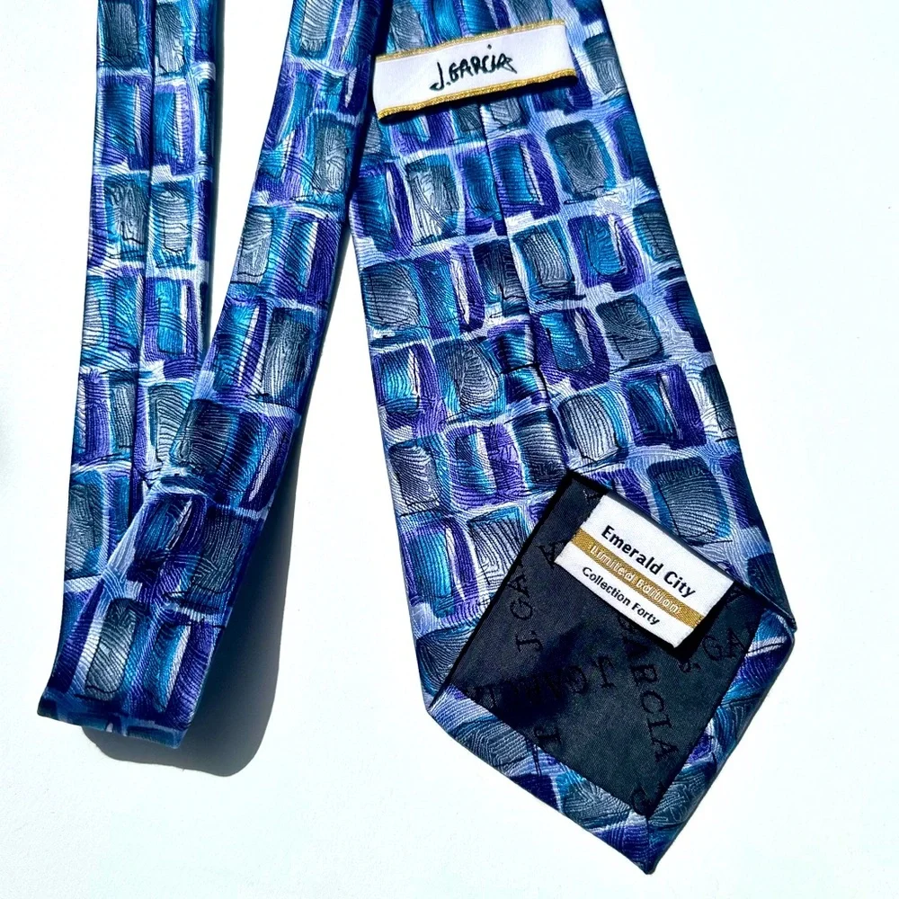J. García designer Blue and Silver Abstract 100% Silk Tie - Picture 5 of 7